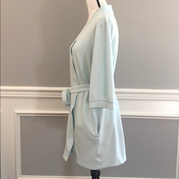 3/4 sleeve knee length robe - Picture 6 of 7